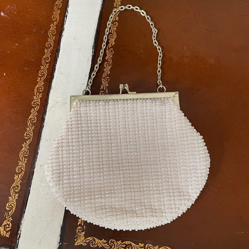 VTG Ivory Seed Bead kiss Lock Handbag w/ Gold Chain